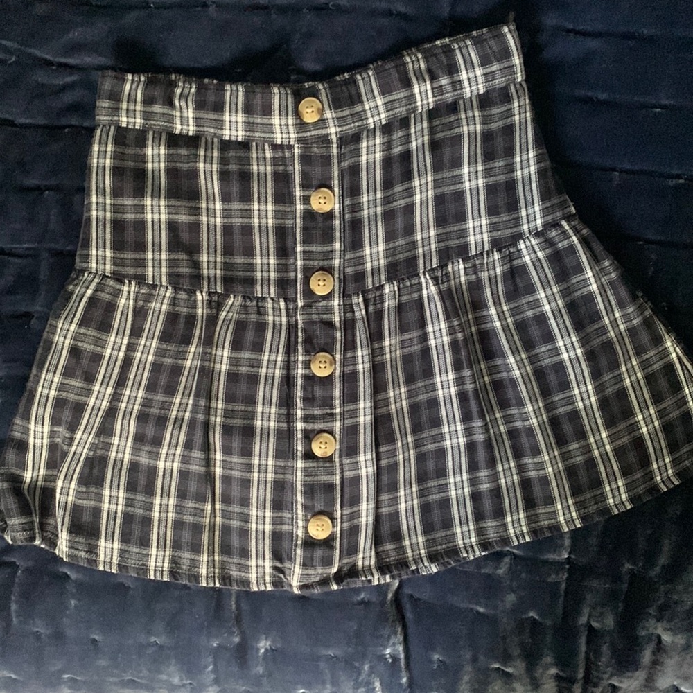 Abercrombie kids plaid skirt with shorts size 9/10. Like new